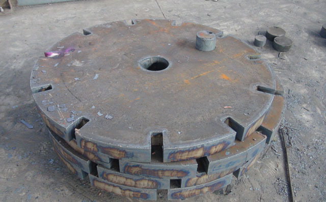 數(shù)控火焰切割機(jī)適合切割高厚度板材 數(shù)控火焰切割機(jī)適合切割高厚度板材