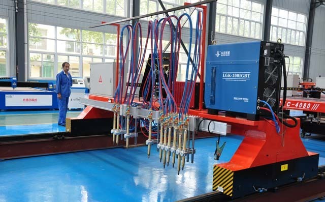 龍門直條火焰切割機 龍門直條火焰切割機