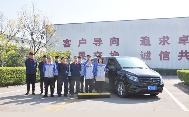 布洛爾公司擁有專業客戶服務團隊 布洛爾公司擁有專業客戶服務團隊