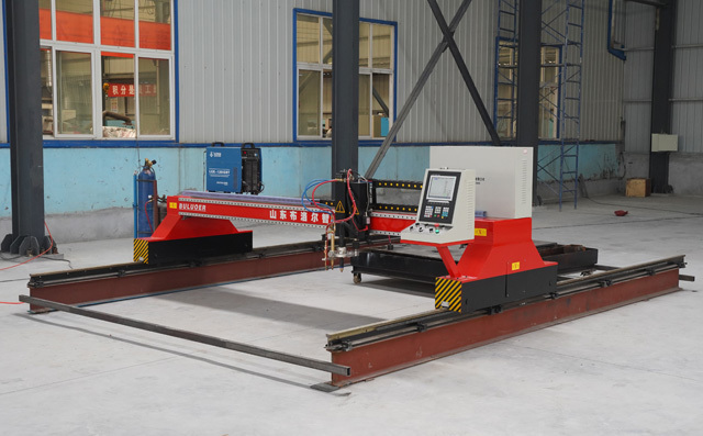 經(jīng)過特殊工藝處理的龍門切割機(jī) 經(jīng)過特殊工藝處理的龍門切割機(jī)