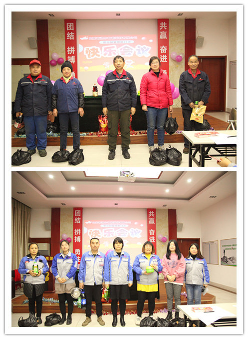 幸運兒進行合影 幸運兒進行合影